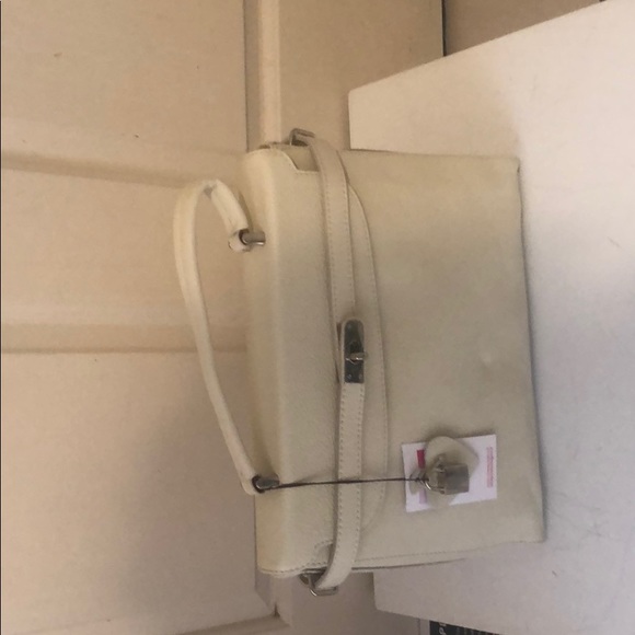 Handbag - Picture 2 of 7